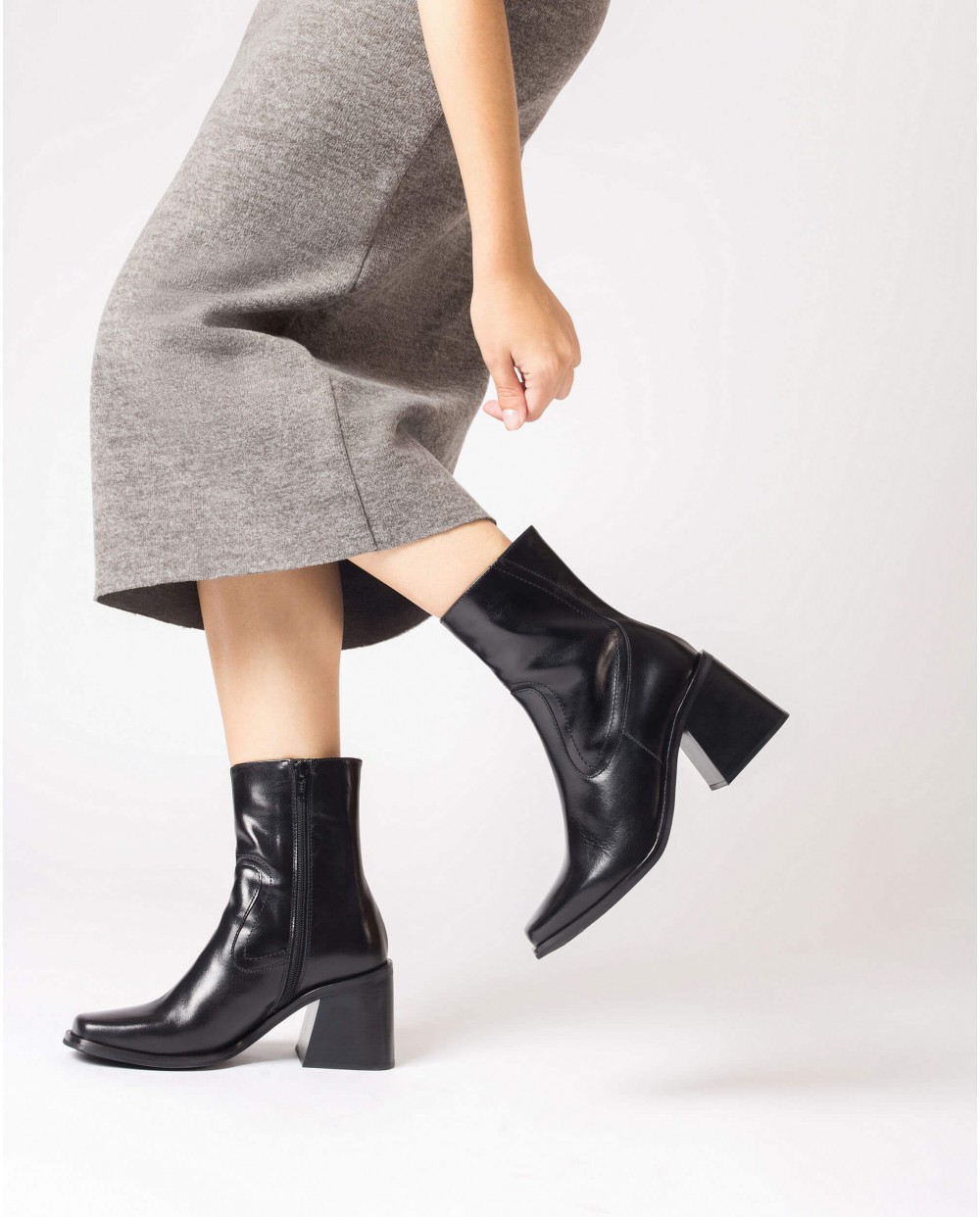 Wonders-Ankle Boots-Black CARLOTA ankle boot