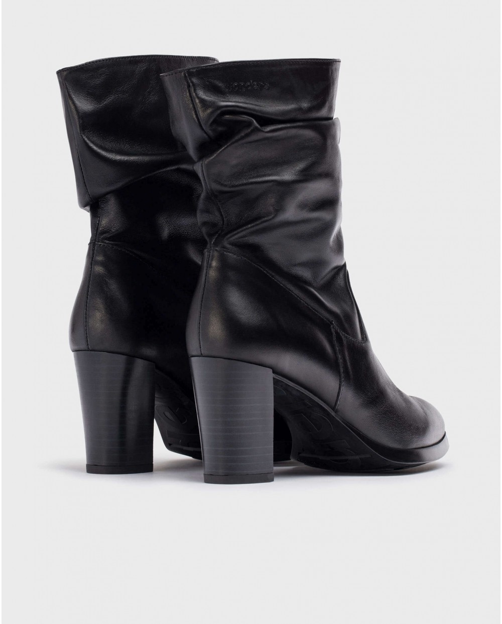 Wonders-Ankle Boots-Black WRINKLED Ankle Boot