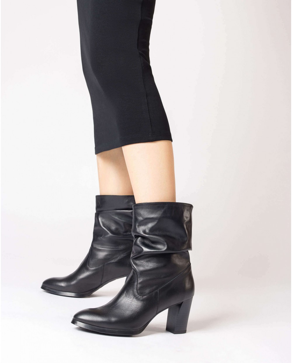 Wonders-Ankle Boots-Black WRINKLED Ankle Boot