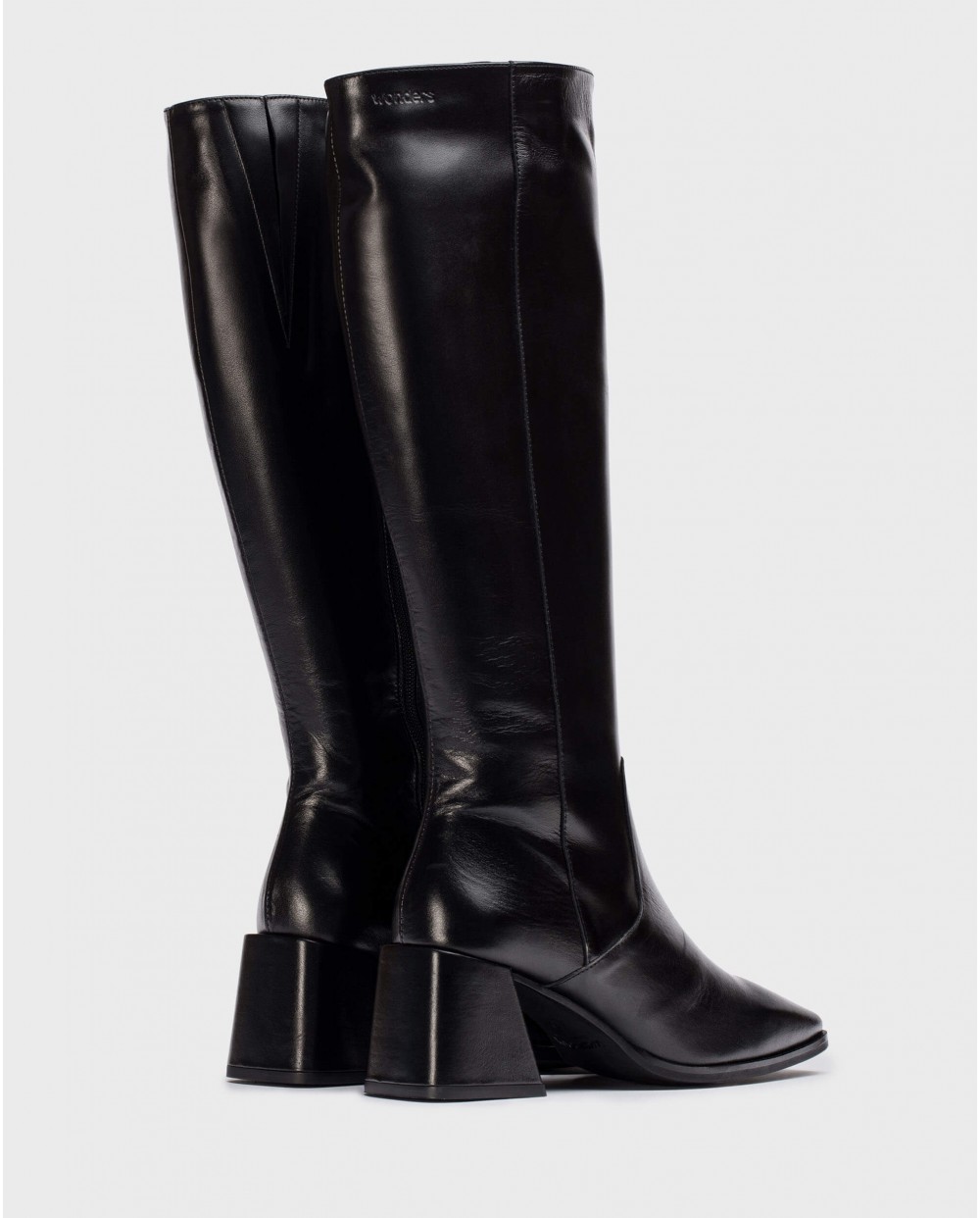 Wonders-Boots-Black LOVE boot