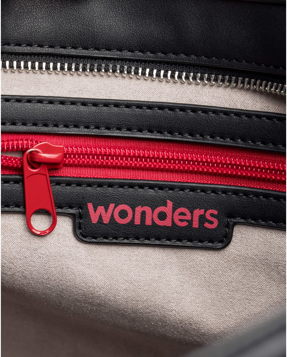 Wonders-Bags-Black Regina Bag