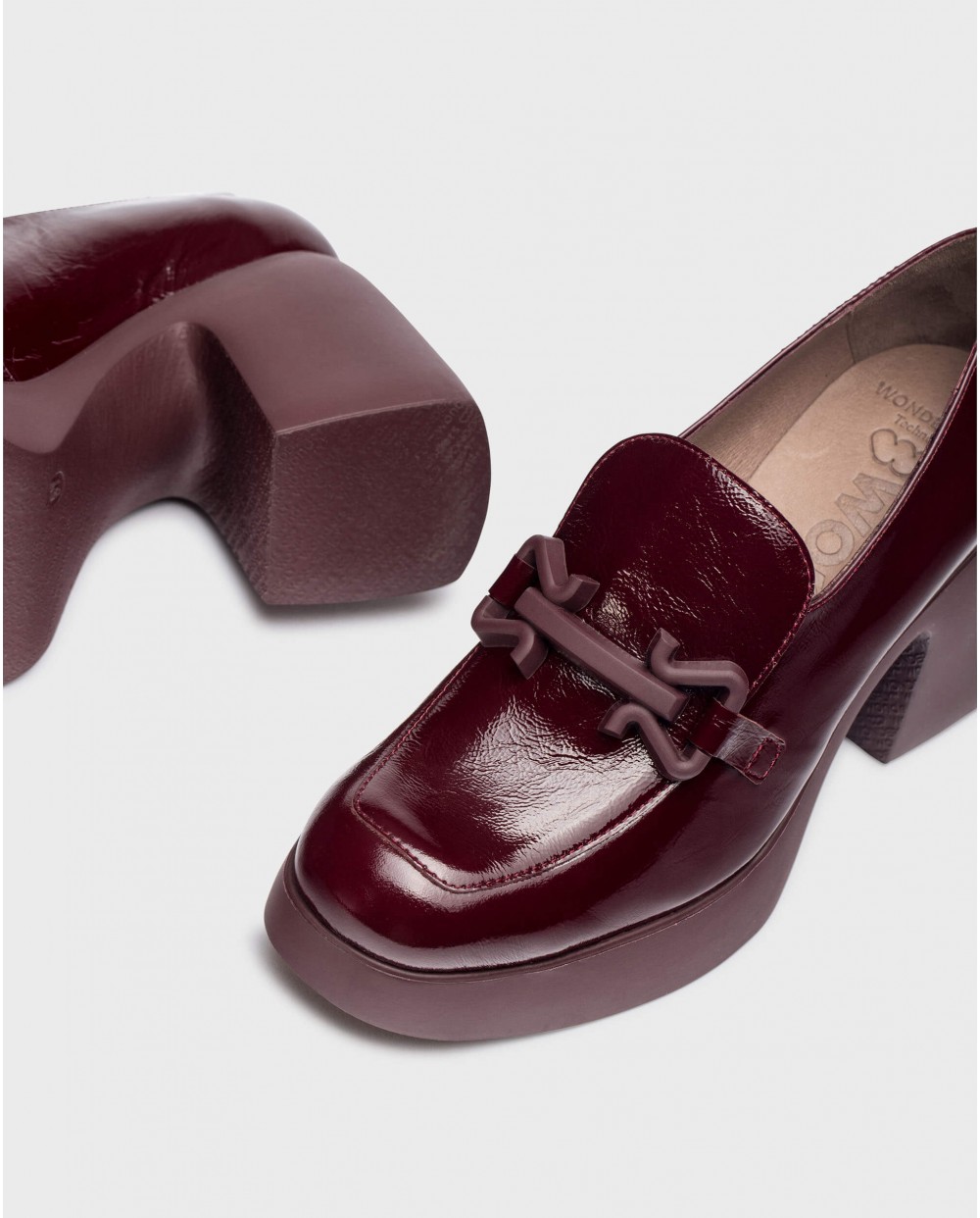 Wonders-Platforms-Burgundy FRAU Loafer