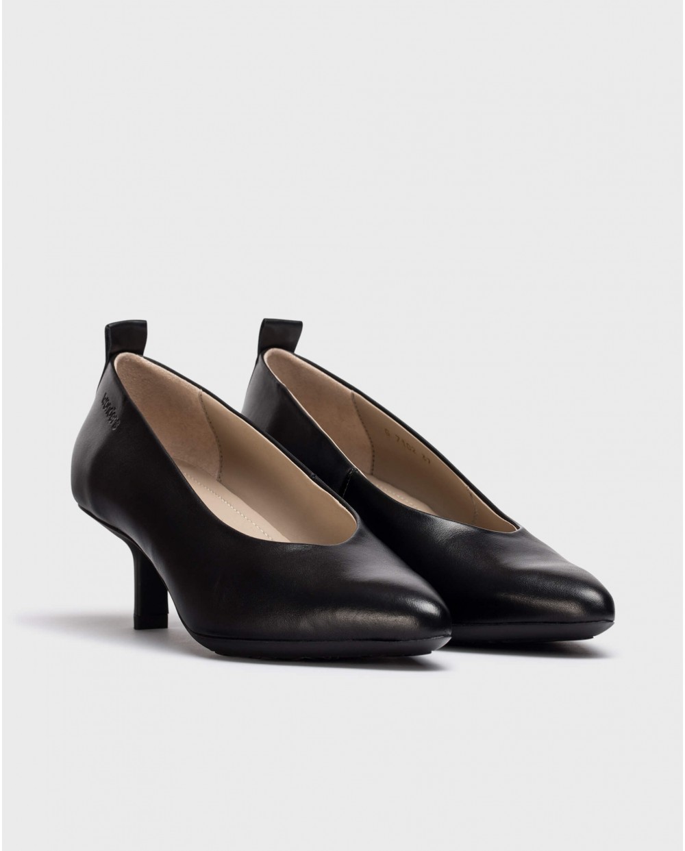 Wonders-Heels-Black HILDA Shoes