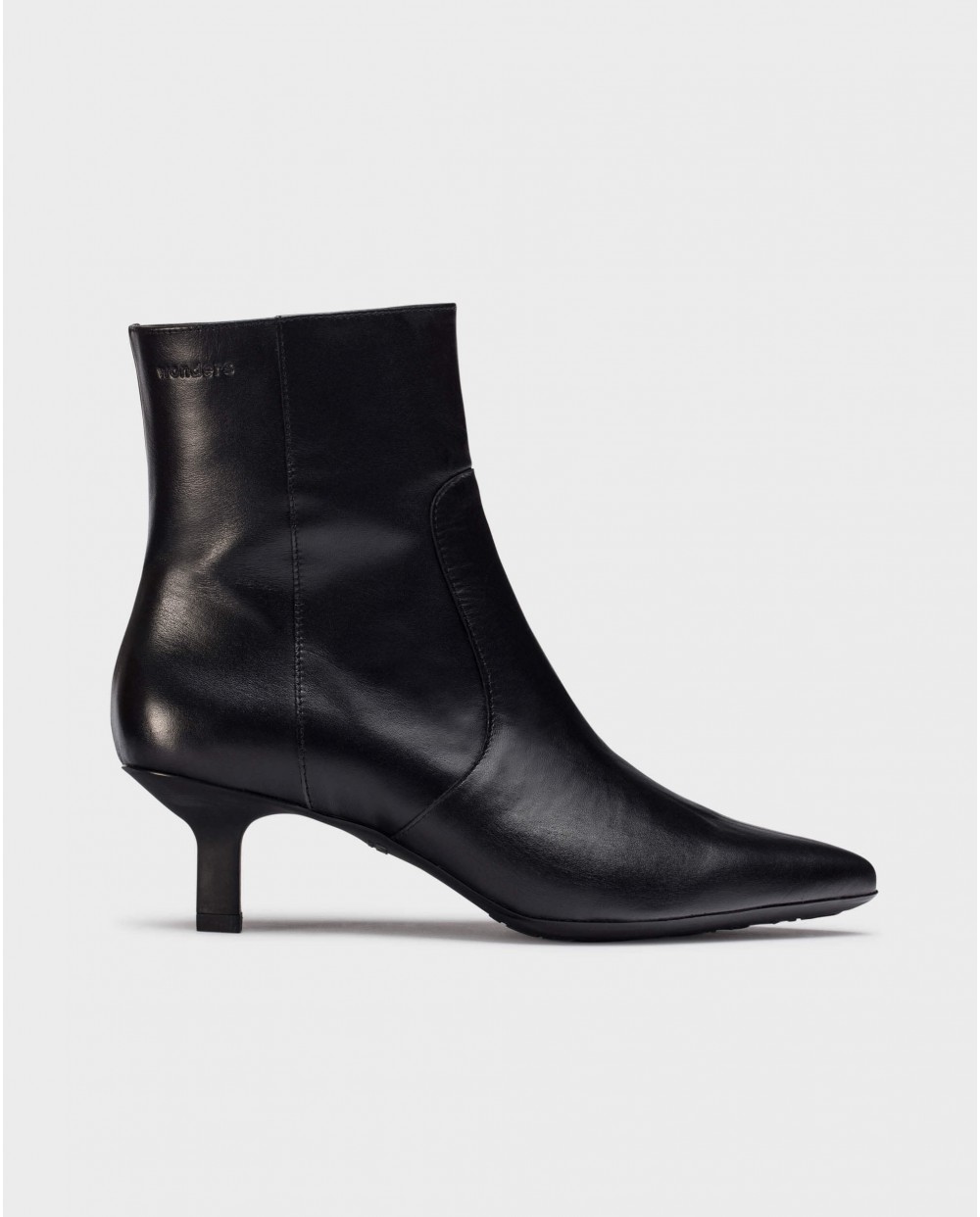 Wonders-Ankle Boots-Black FUSCA Ankle Boots