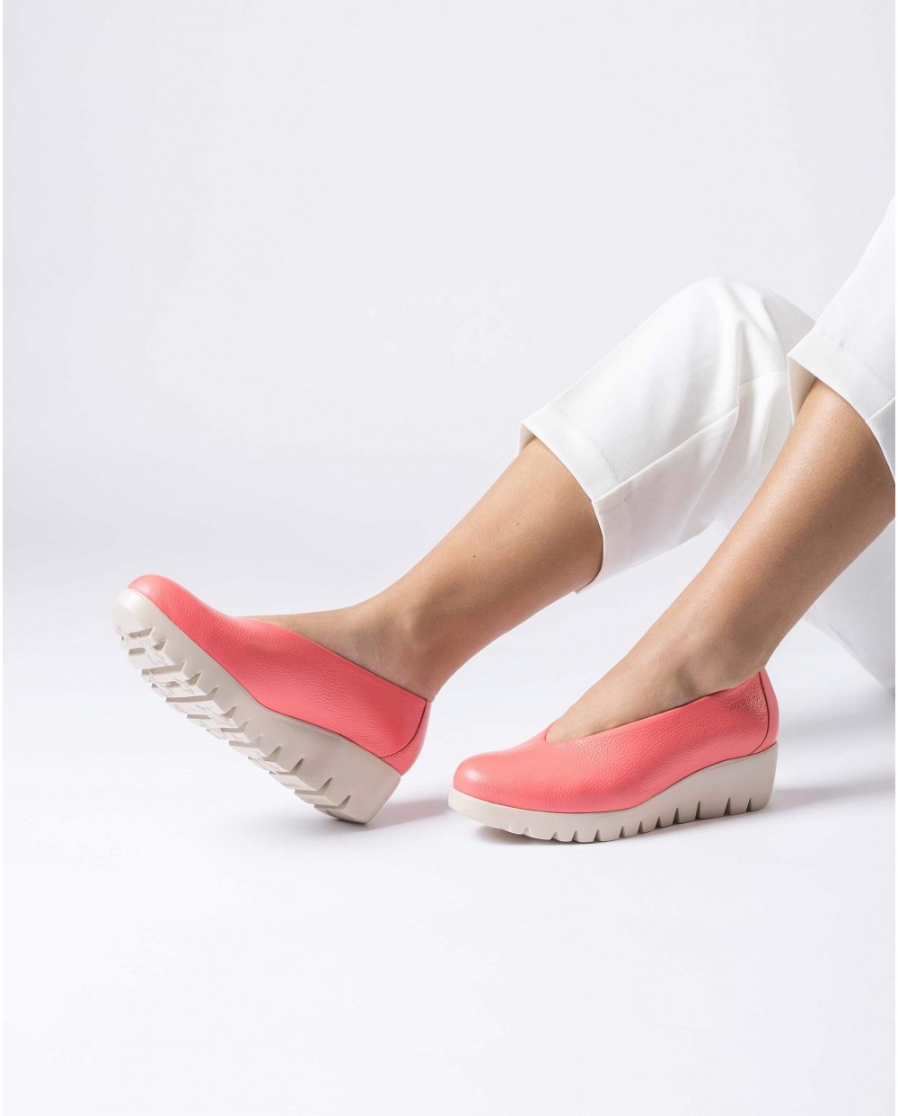 Wonders-SS 2025-Coral FLY Shoe