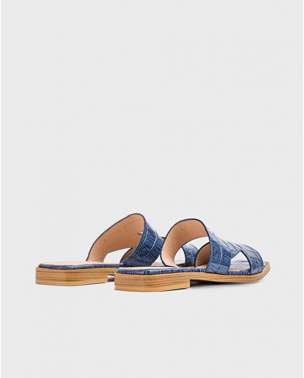 Wonders-Flat Shoes-Leather flat sandal with side cutouts