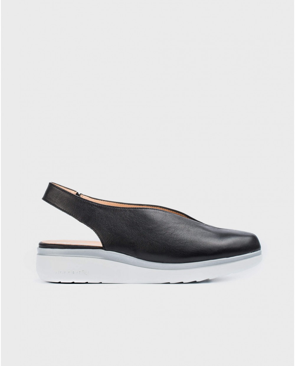Wonders-Flat Shoes-Leather V cut shoe