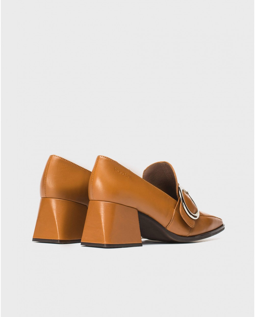 Wonders-Heels-High moccasin with buckle detail