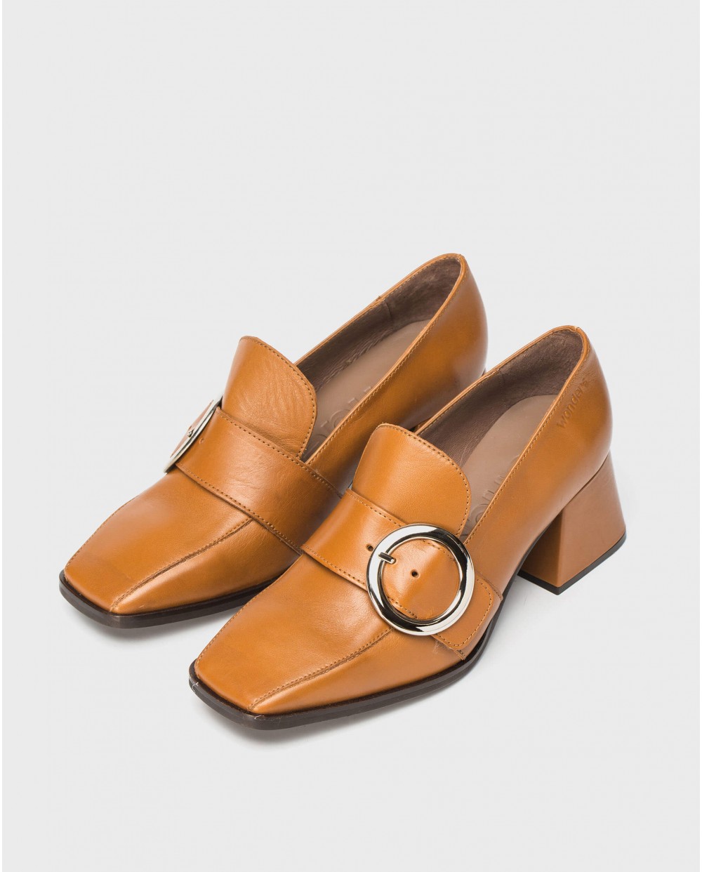 Wonders-Heels-High moccasin with buckle detail