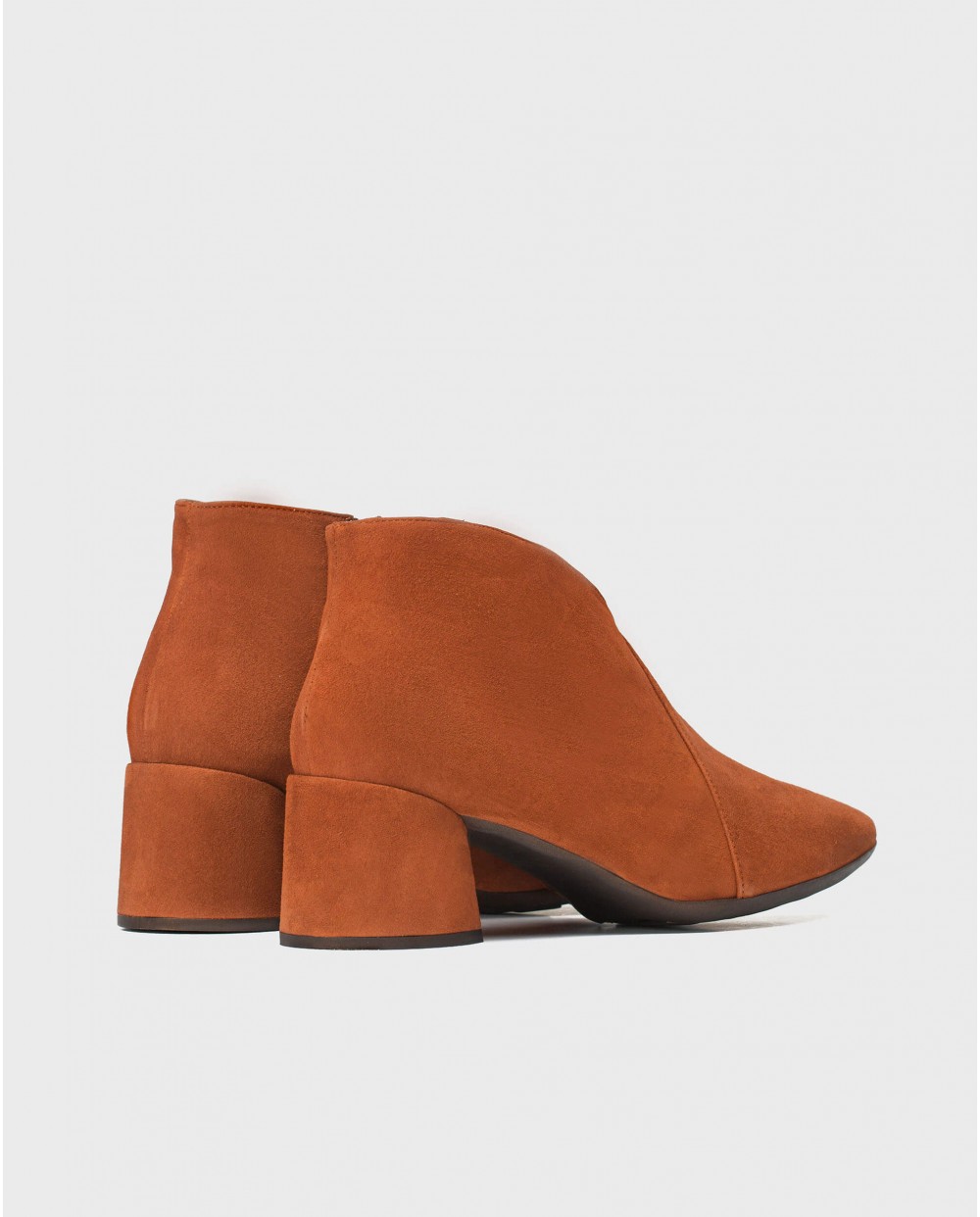 Wonders-Ankle Boots-V cut leather ankle boot