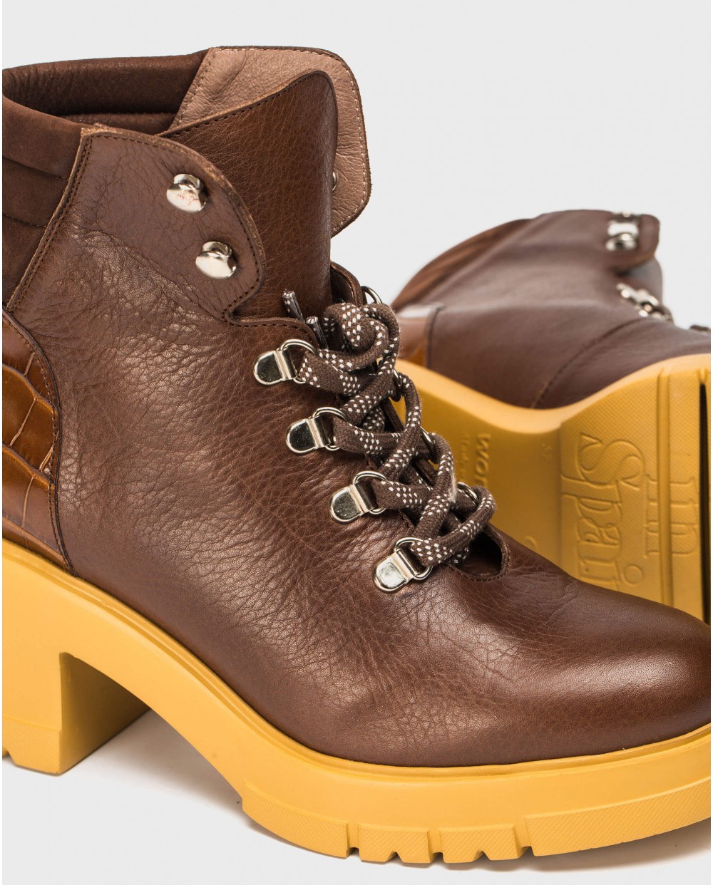 Wonders-Ankle Boots-Ankle boot with shoelace closure