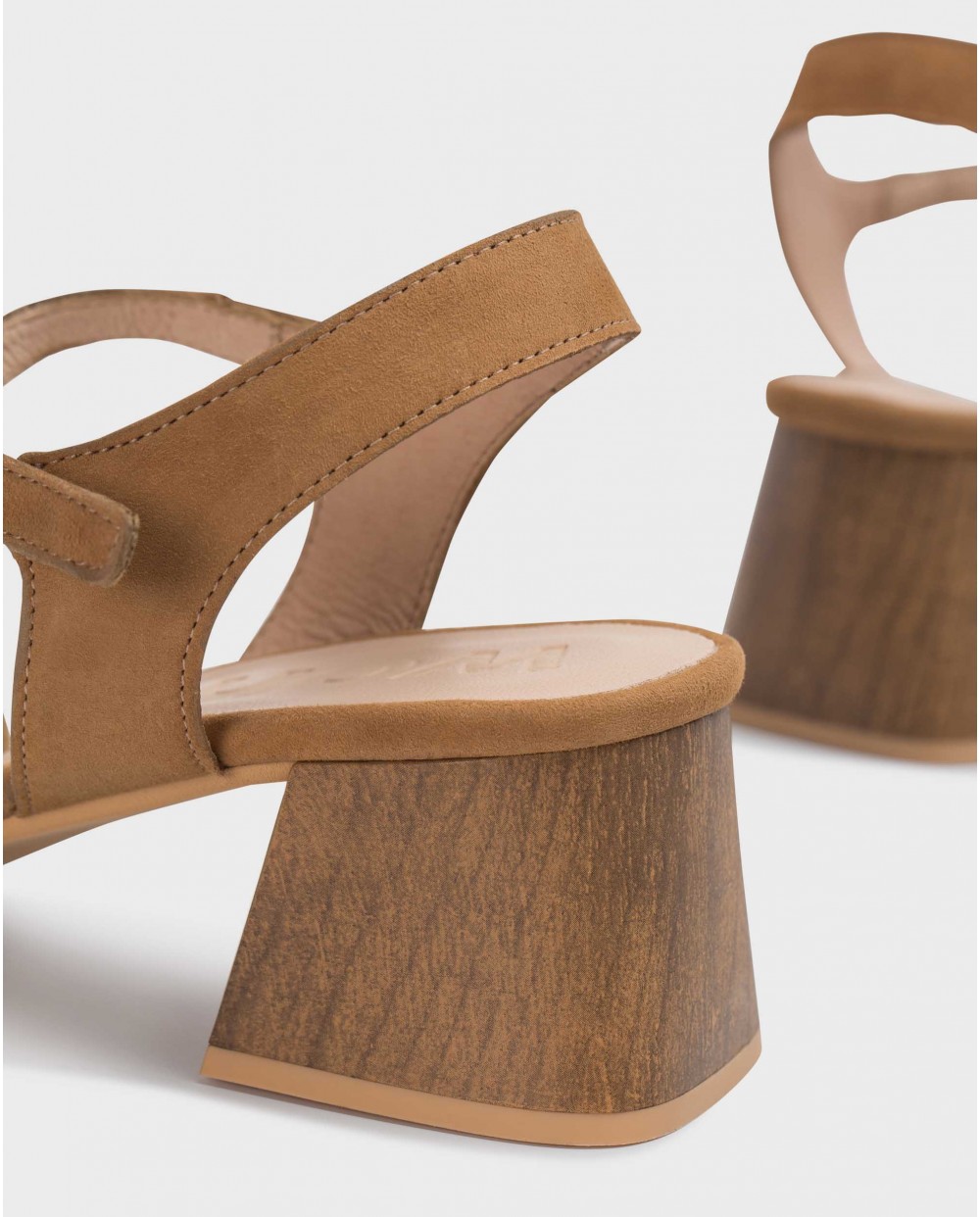 Wonders-Winter Outlet-Wood effect leather sandal
