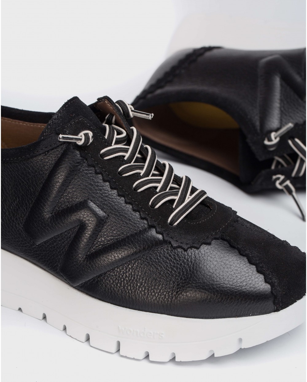 Wonders-Flat Shoes-Black B-Star Sneaker