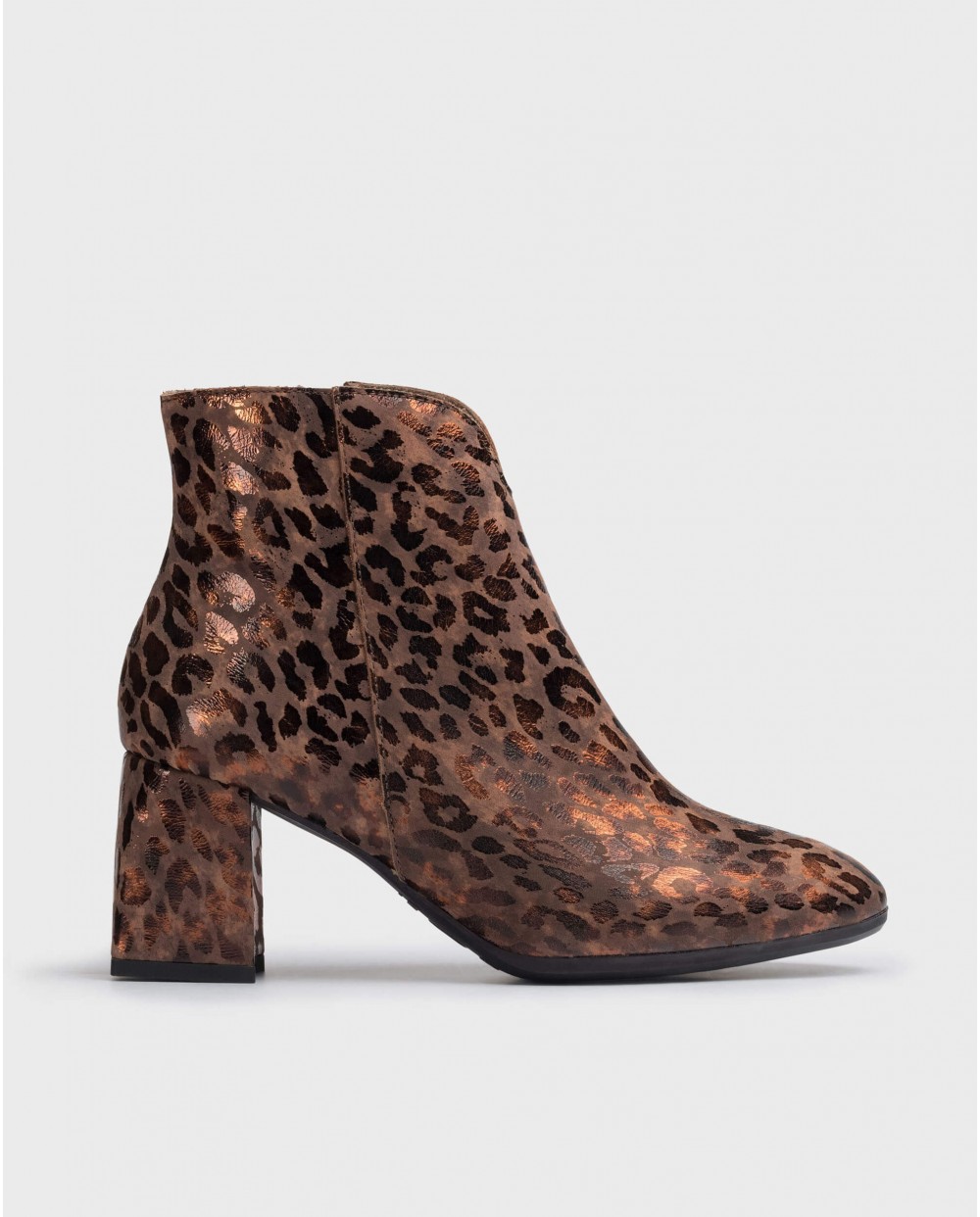 Wonders-Ankle Boots-Leather ankle boot with throat detail