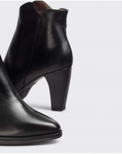 Black Leather ankle boot