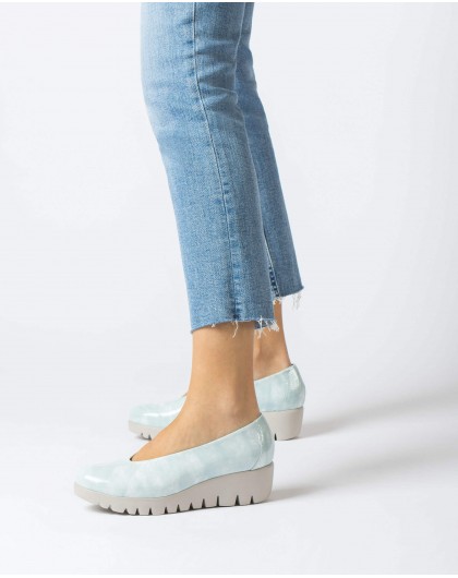 Wonders-Wedges-Blue Fly Moccasin