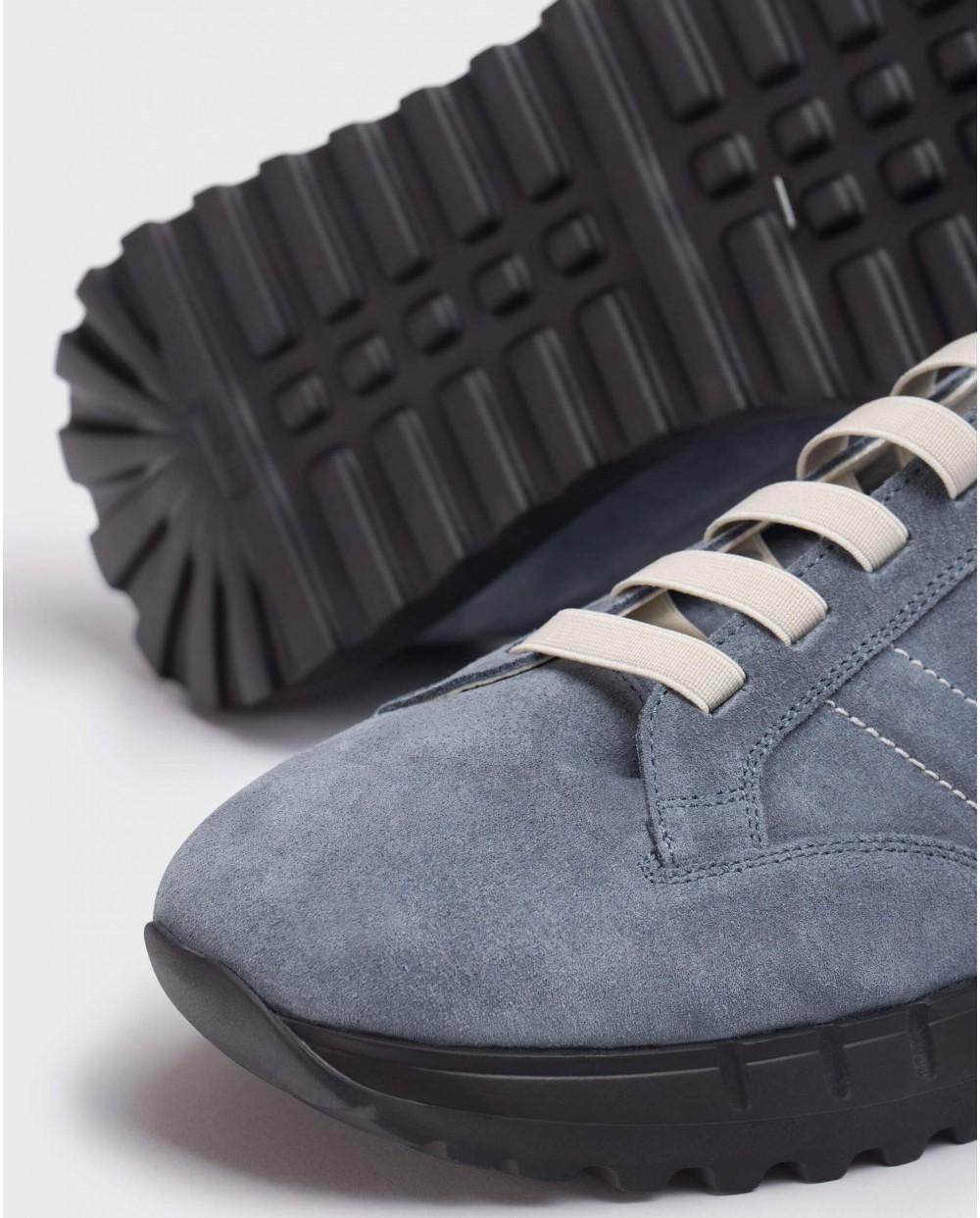 Wonders-Sneakers-Blue stitch trainers