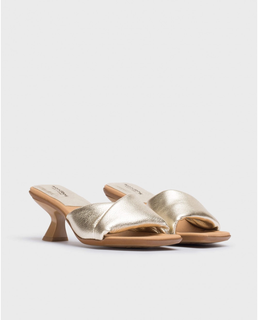 Wonders-Sandals-Platinum Glow Mules