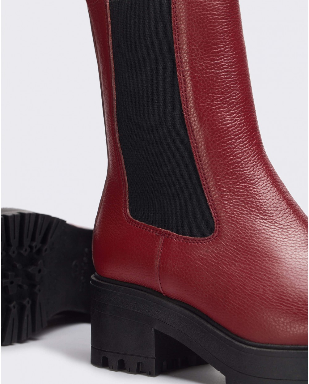 Track sole ankle boot with elastic
