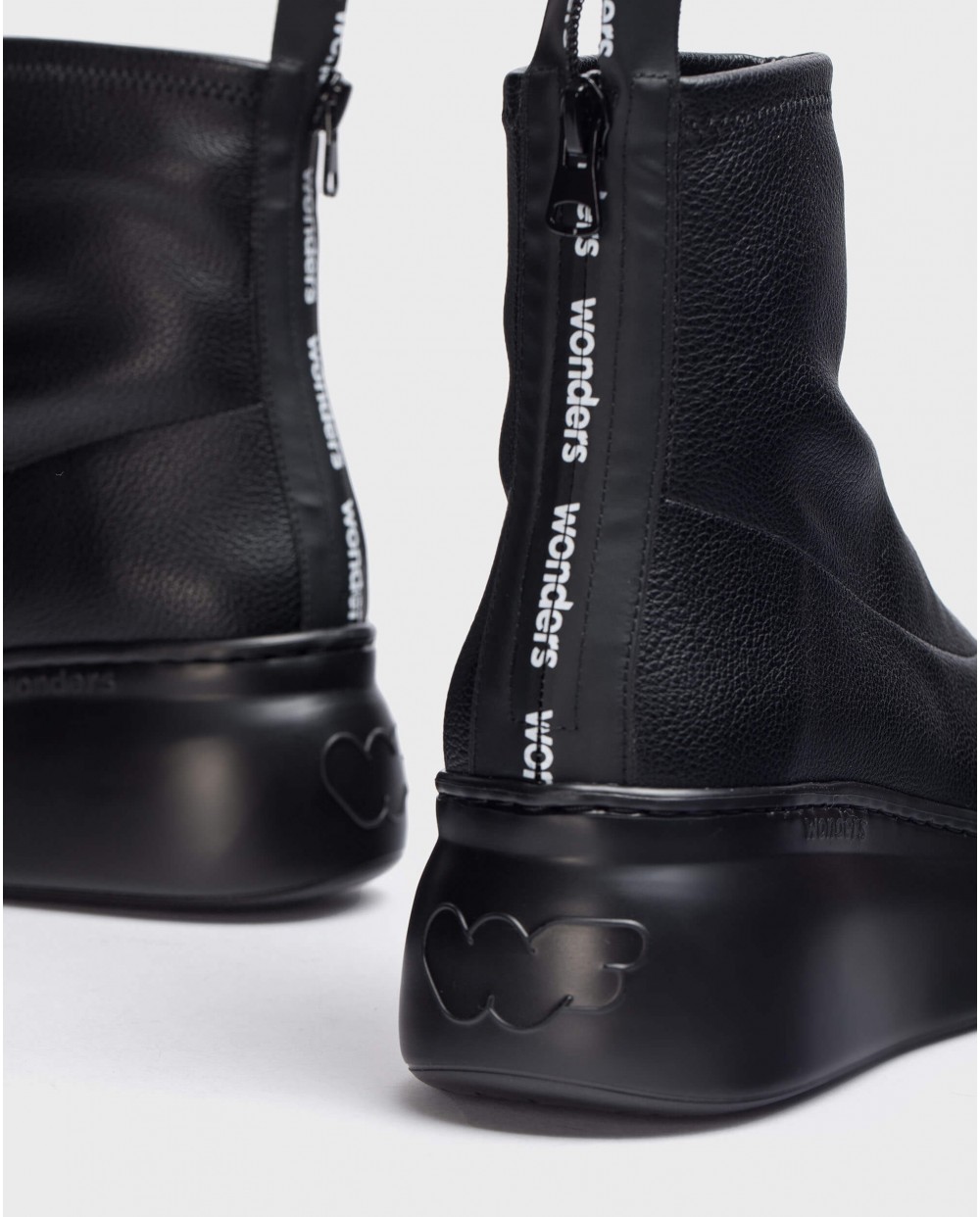 Wonders-Ankle Boots-Black Yuri ankle boot