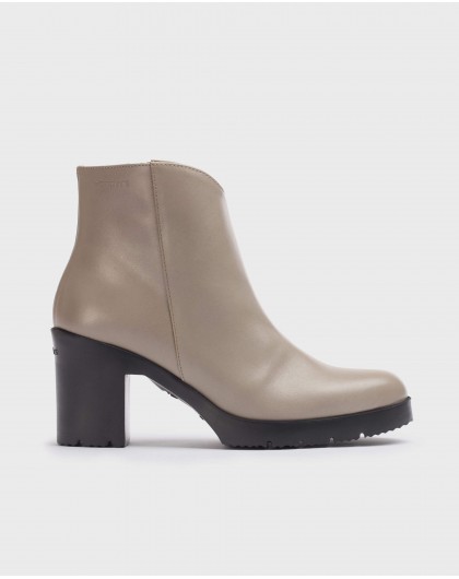 Wonders-Ankle Boots-Brown high heeled Ankle boot