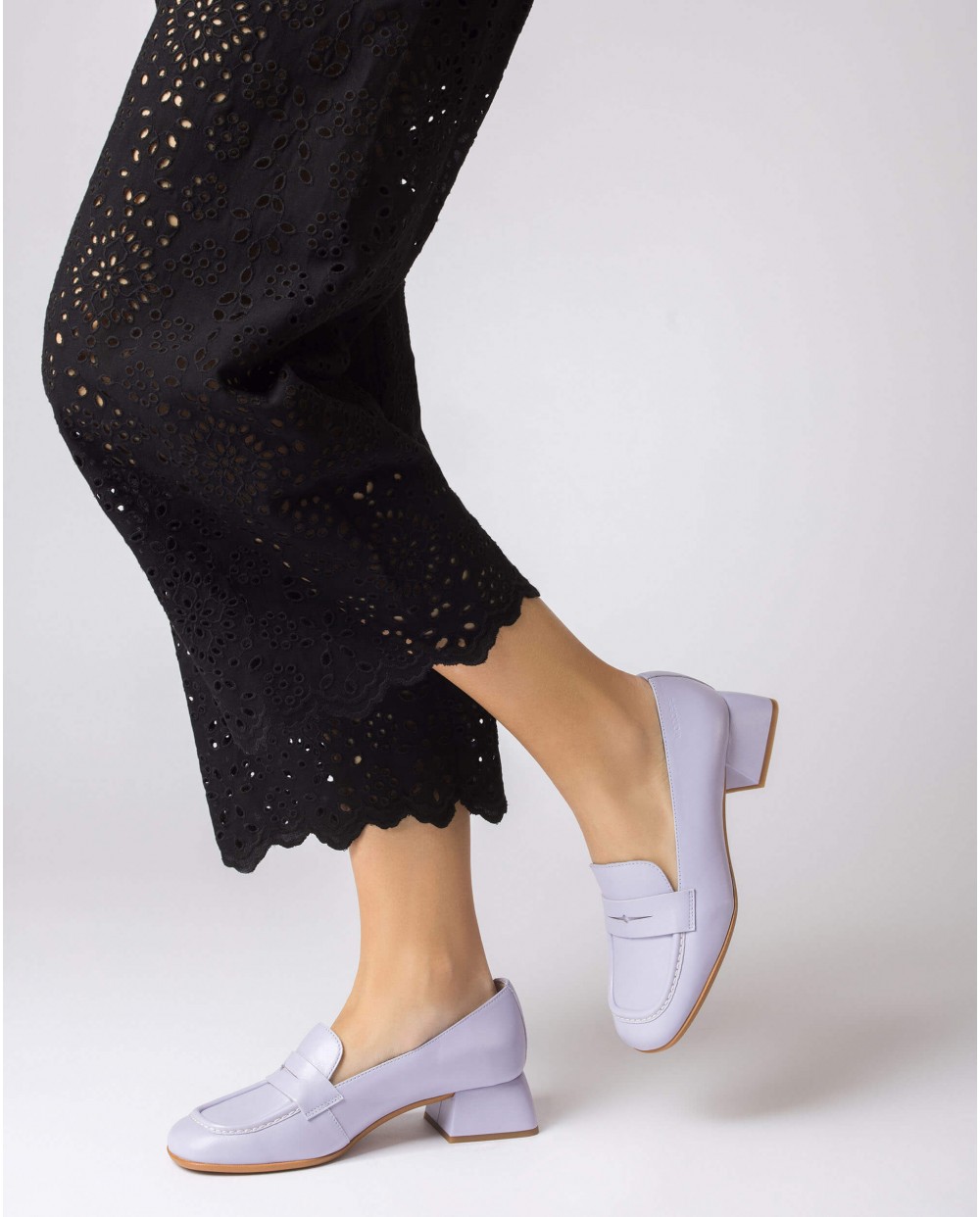 Wonders-Flat Shoes-Violet Gift moccasin