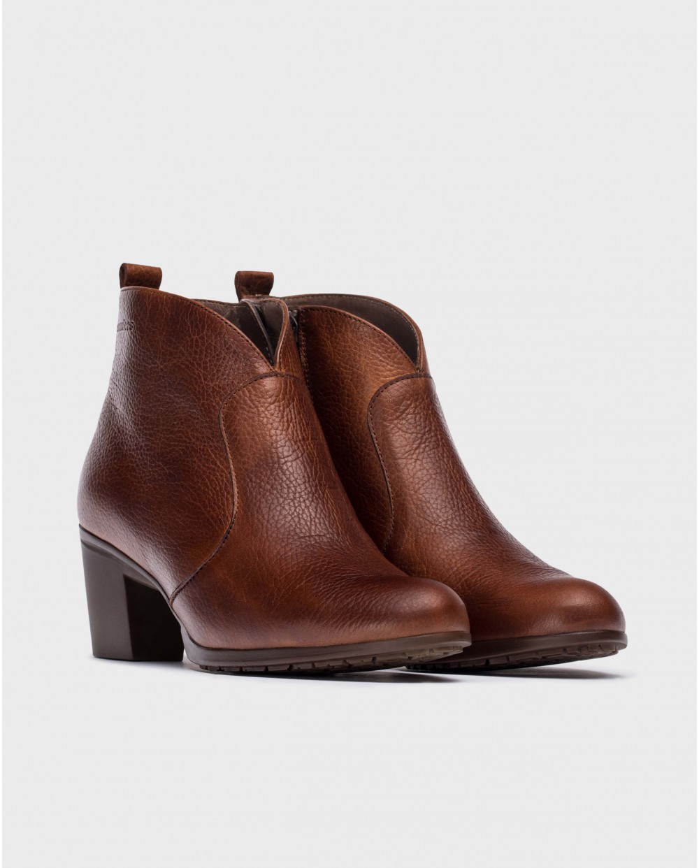 Brown smooth leather ankle boot