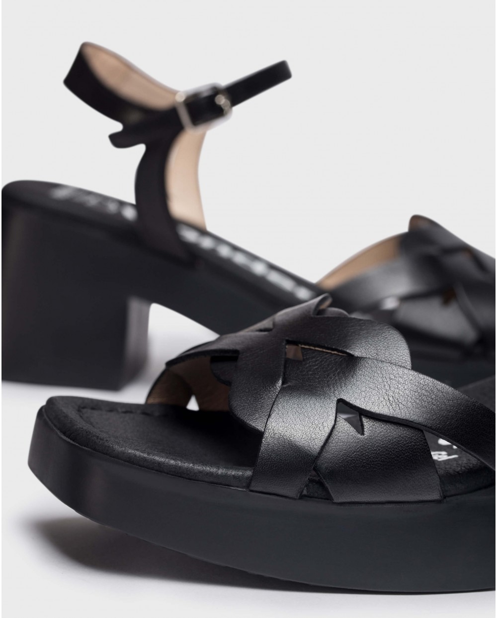 Wonders-Sandals-Black Catalina sandals