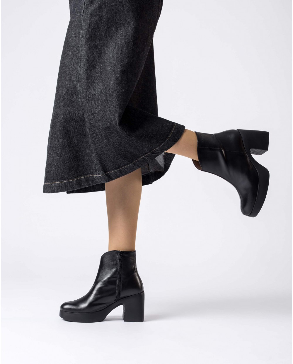 Wonders-Ankle Boots-Black PAROS ankle boot