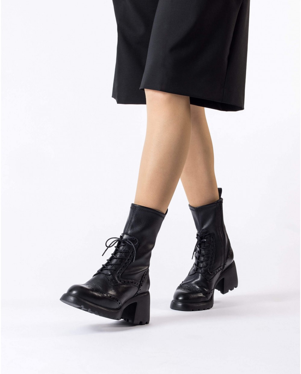 Wonders-Ankle Boots-Black VENECIA ankle boots