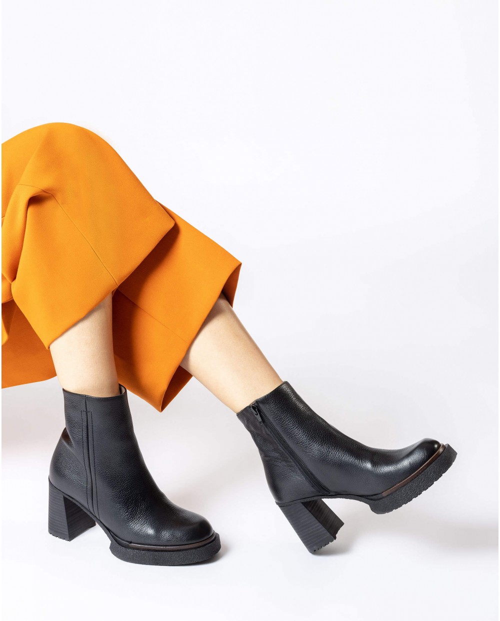 Wonders-Final season-Black MIERA Ankle boot