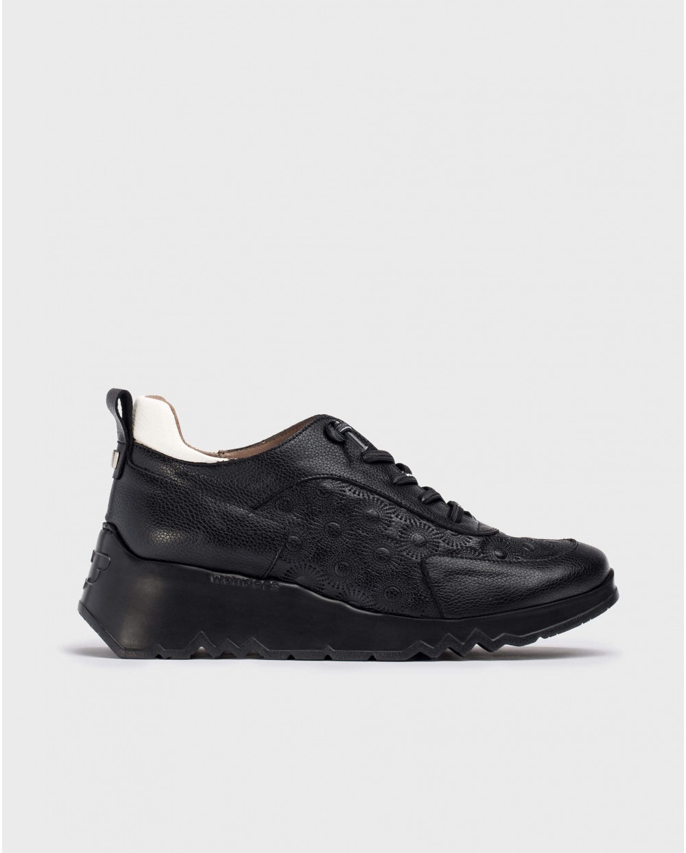 Wonders-Final season-Black ELEVEN sneaker