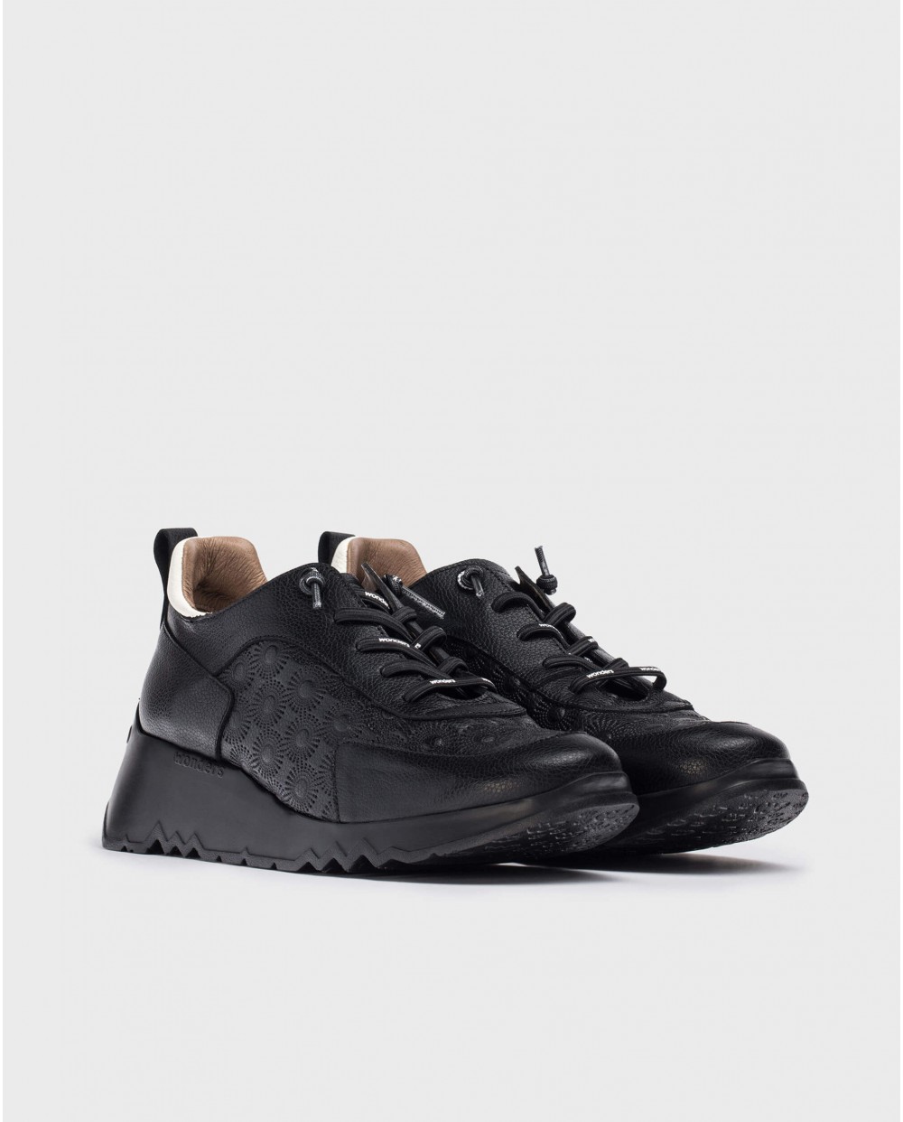 Wonders-Final season-Black ELEVEN sneaker