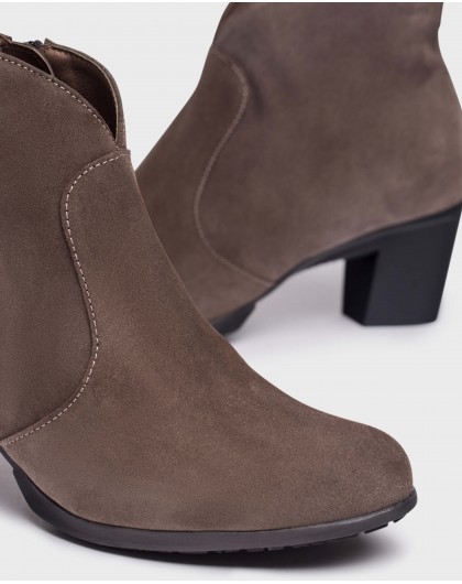 Wonders-Boots-Brown slipt leather ankle boot