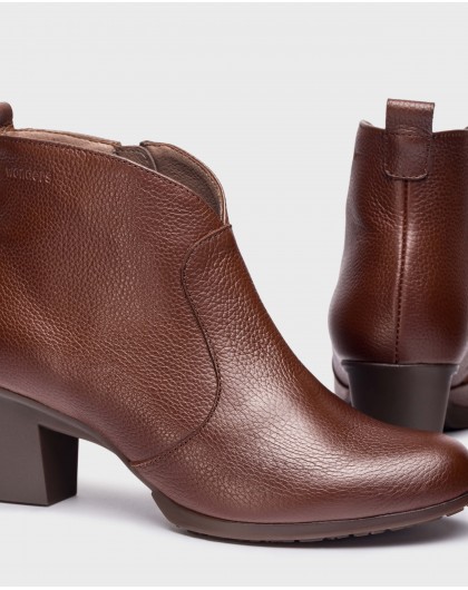 Wonders-Boots-Brown textured leather ankle boot