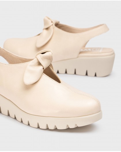Wonders-Wedges-Natural shoes with bow detail
