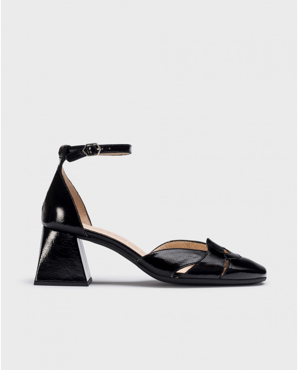 Black Gabriela Shoe