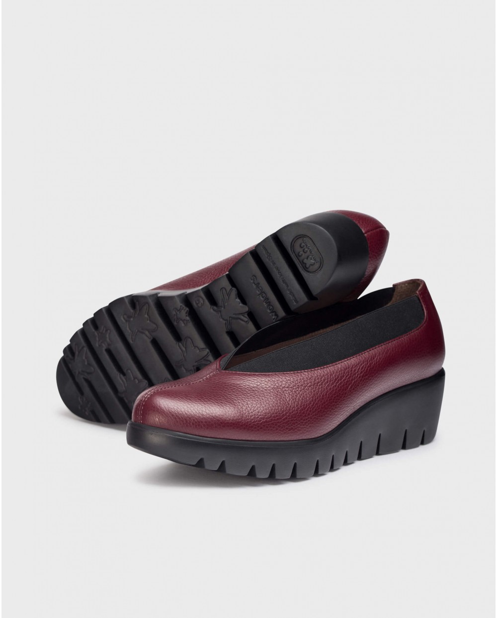 Wonders-Wedges-Burgundy AGADIR shoe