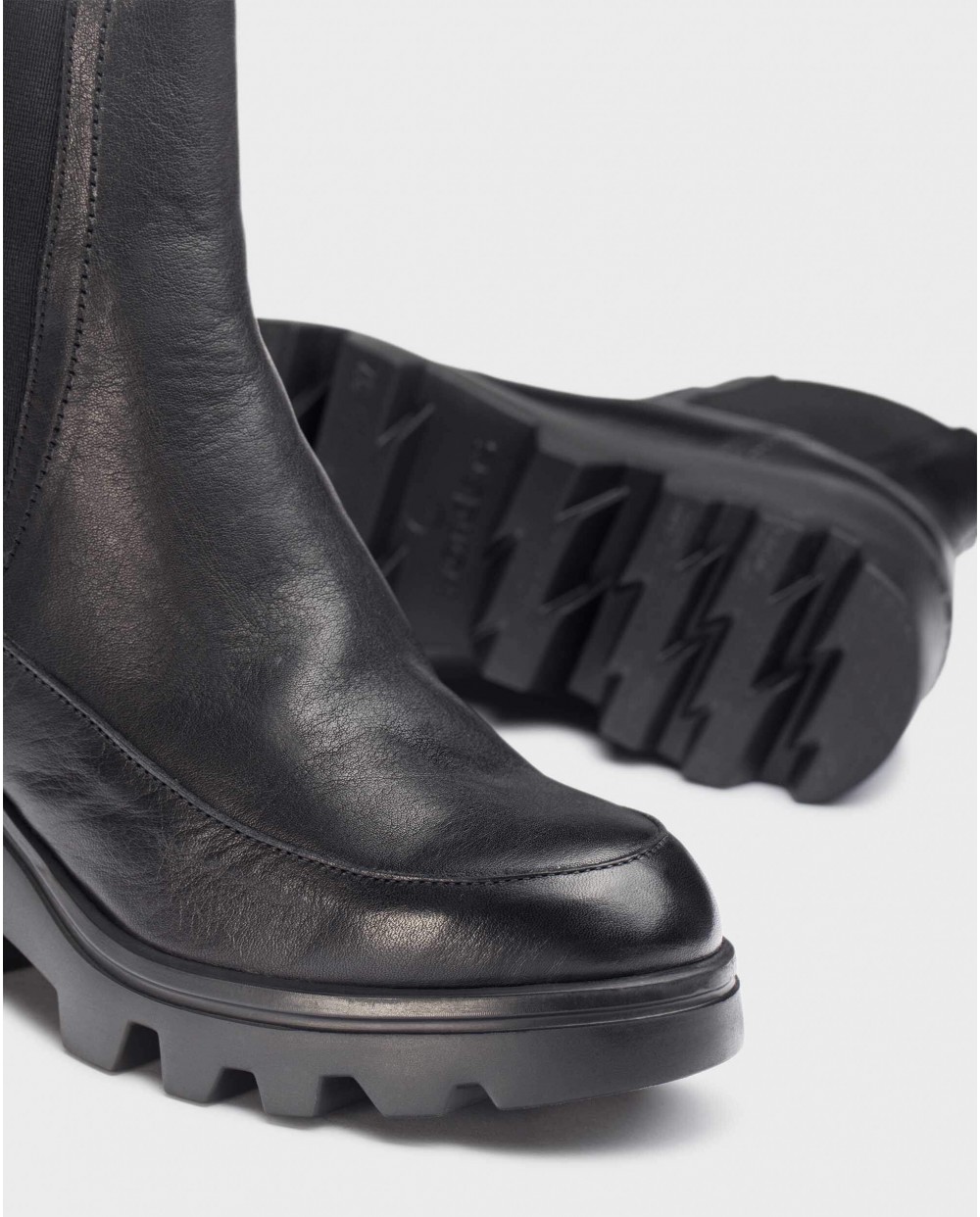 Wonders-Ankle Boots-Black MUNICH Ankle boots