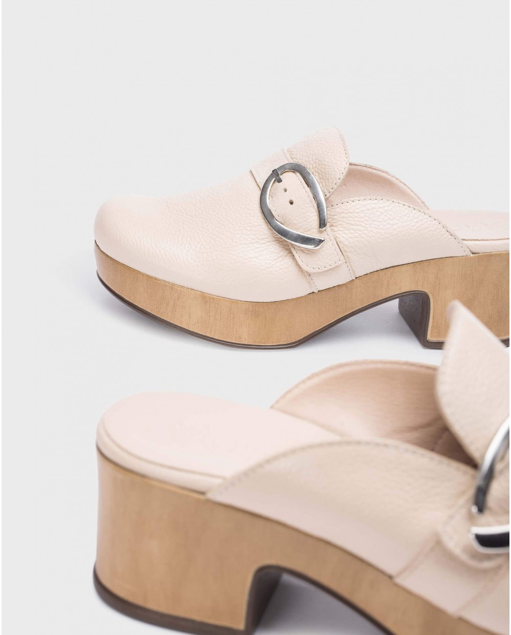 SLOW Beige Clog