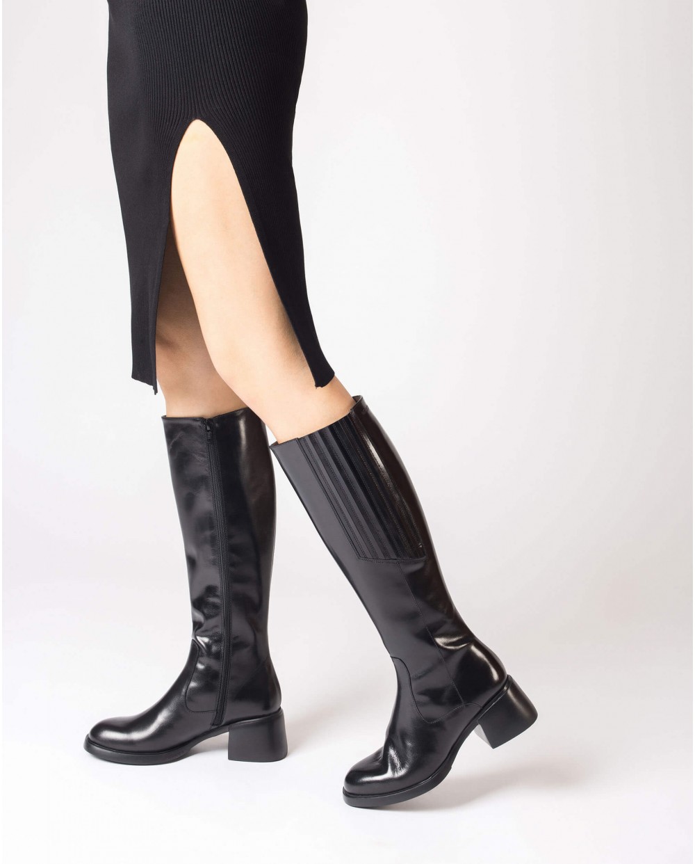 Black FOXIE boots