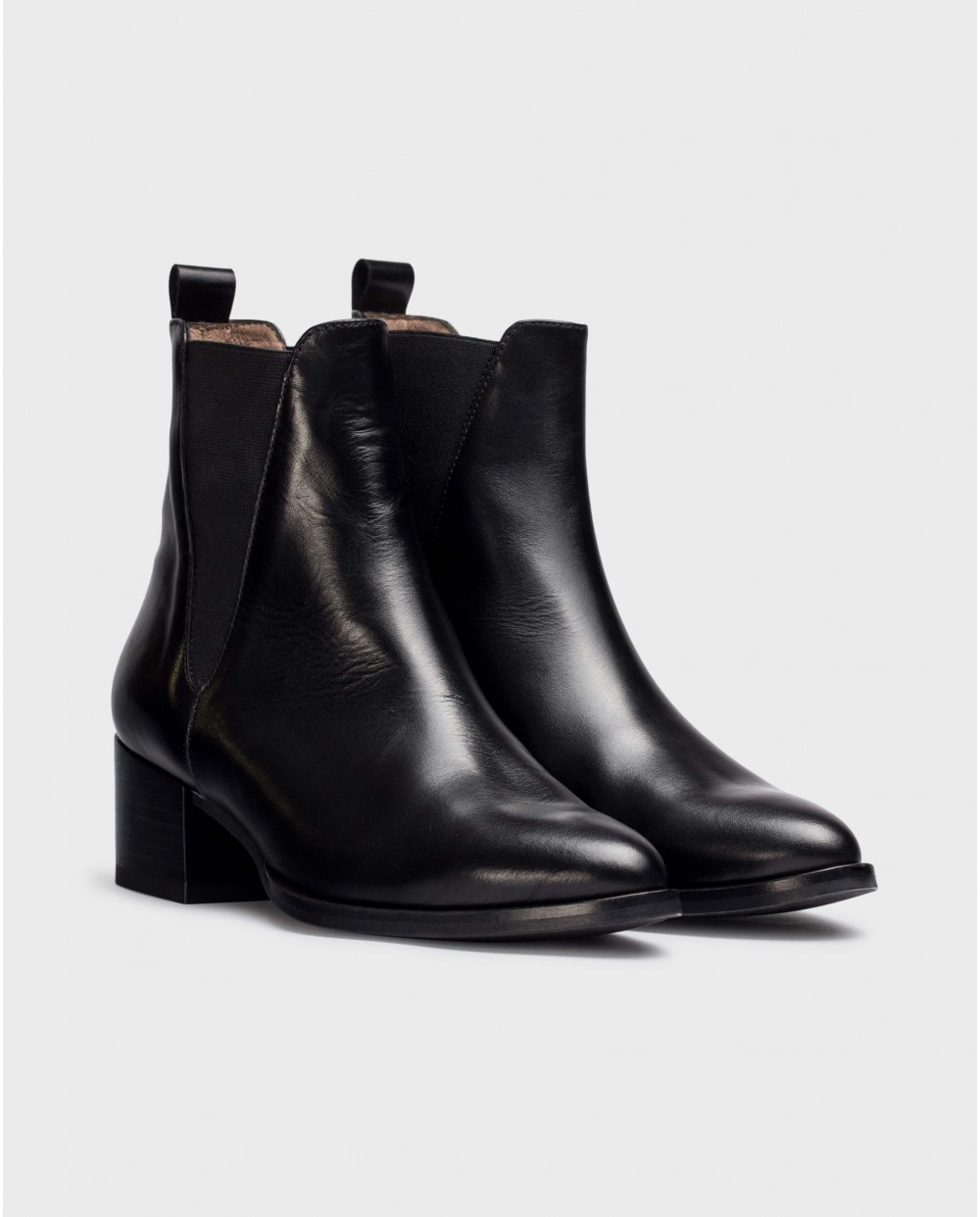 Black BOSTON ankle boots