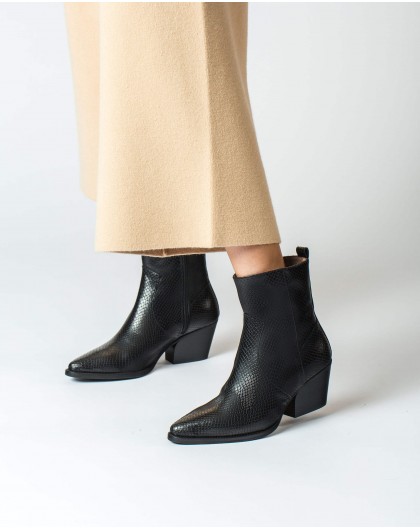 Wonders-Ankle Boots-Pointy toe cowboy ankle boot