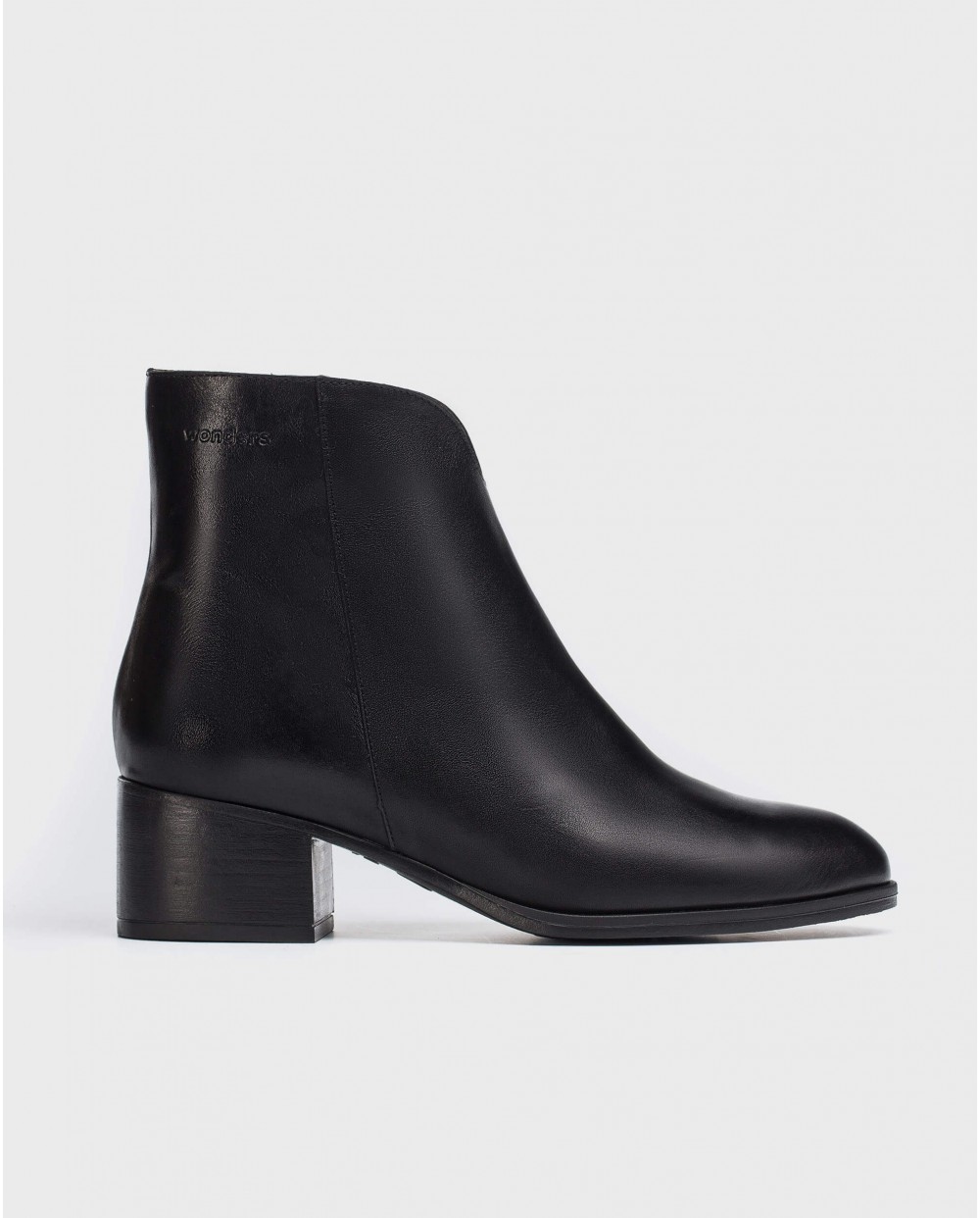 Wonders-Ankle Boots-Ankle boot with front cut out detail