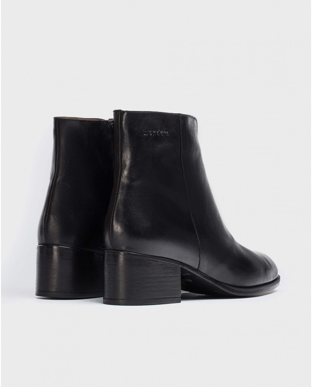 Wonders-Ankle Boots-Ankle boot with front cut out detail