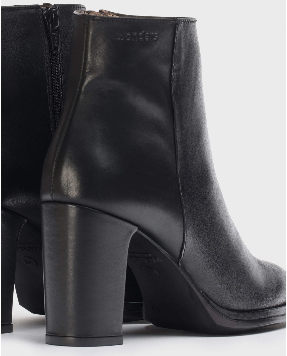 Wonders-Ankle Boots-Black Ostro Ankle boot
