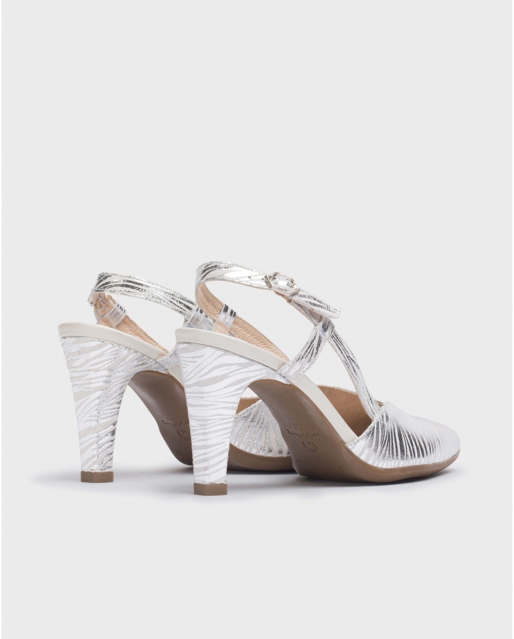 Wonders-Heels-Silver Lexi shoe