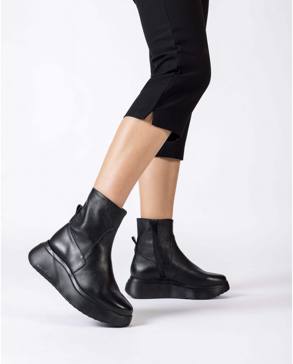 Wonders-Ankle Boots-SOFIA Black sports ankle boot