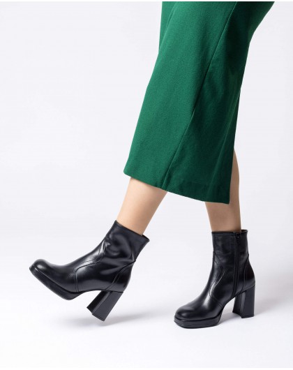 Wonders-Ankle Boots-Black LIPA ankle boots