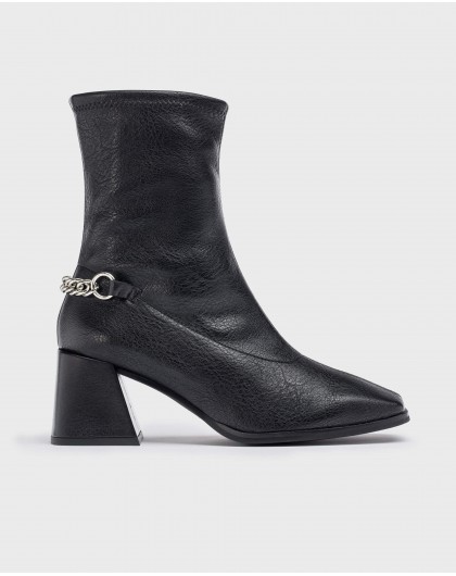 Black Mariana Ankle boot